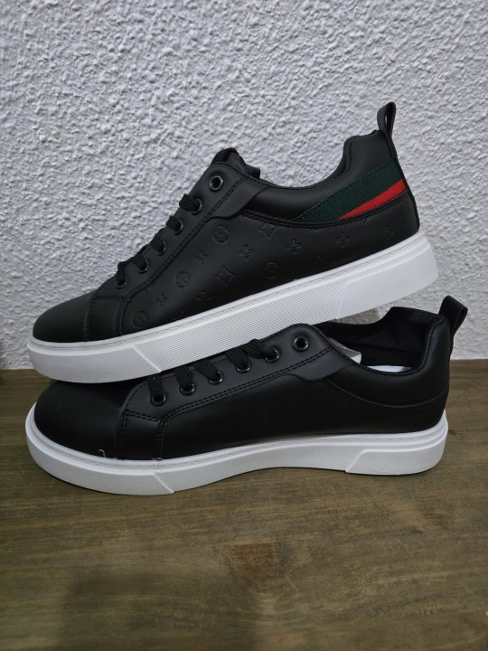 Zapatillas negras de hombre