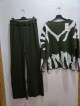 Pantalón verde con jersey mujer