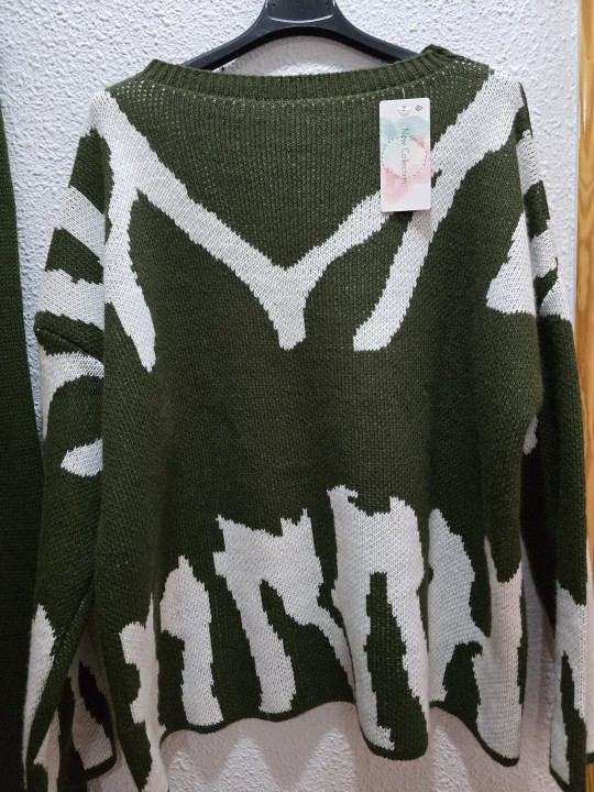 Pantalón verde con jersey mujer