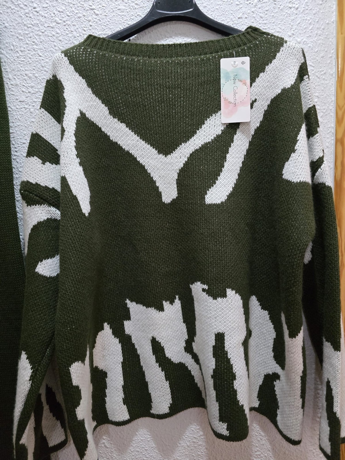 Pantalón verde con jersey mujer